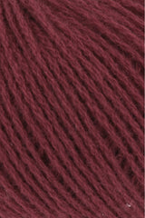 Lang Yarns Cashmere Premium Yarn, 115m / 25g – Bordeaux Mélange (0064), yarn texture