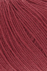 Lang Yarns Merino 400 Lace – 25g / 200m – Wine (0361) – detail