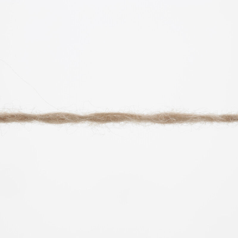 Lang Yarns Cashmere Lace – 25g / 165m – Camel (0239) – yarn texture