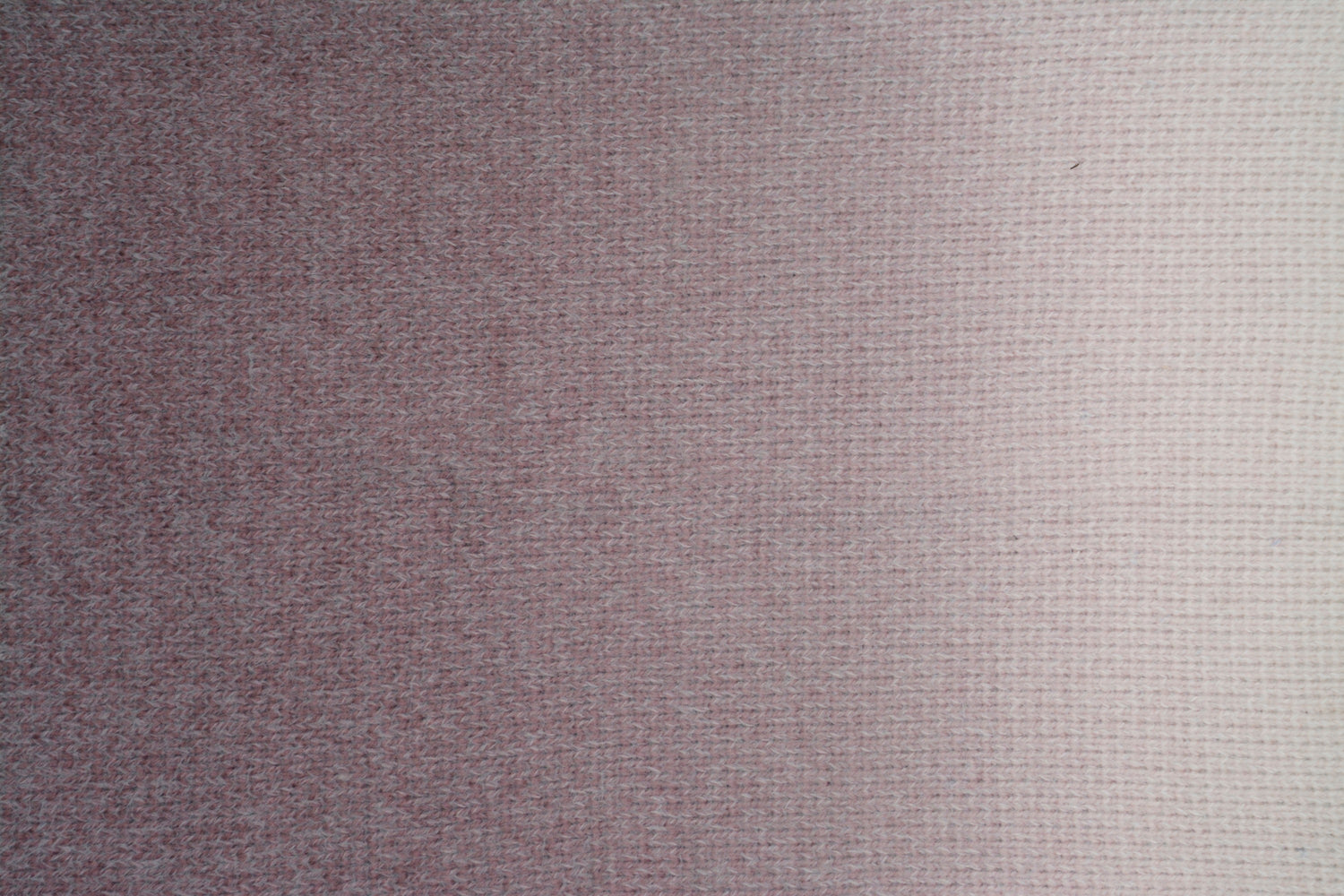 Círculo Marfim - Soft Gradient Yarn with Cashmere Touch (200g)