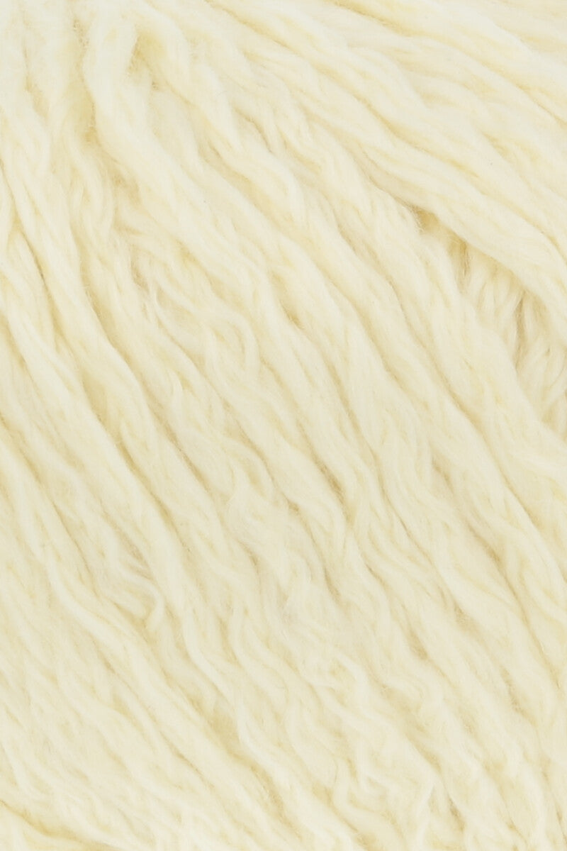Lang Yarns Amira – 50g / 100m – Pale Yellow (0113) – detail
