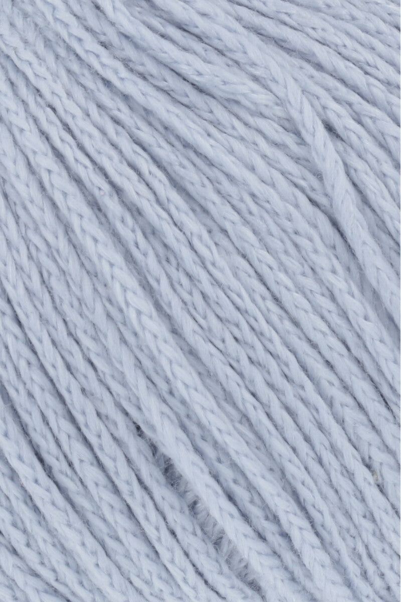 Lang Yarns Norma – 50g / 135m – Light Blue (0007) – detail
